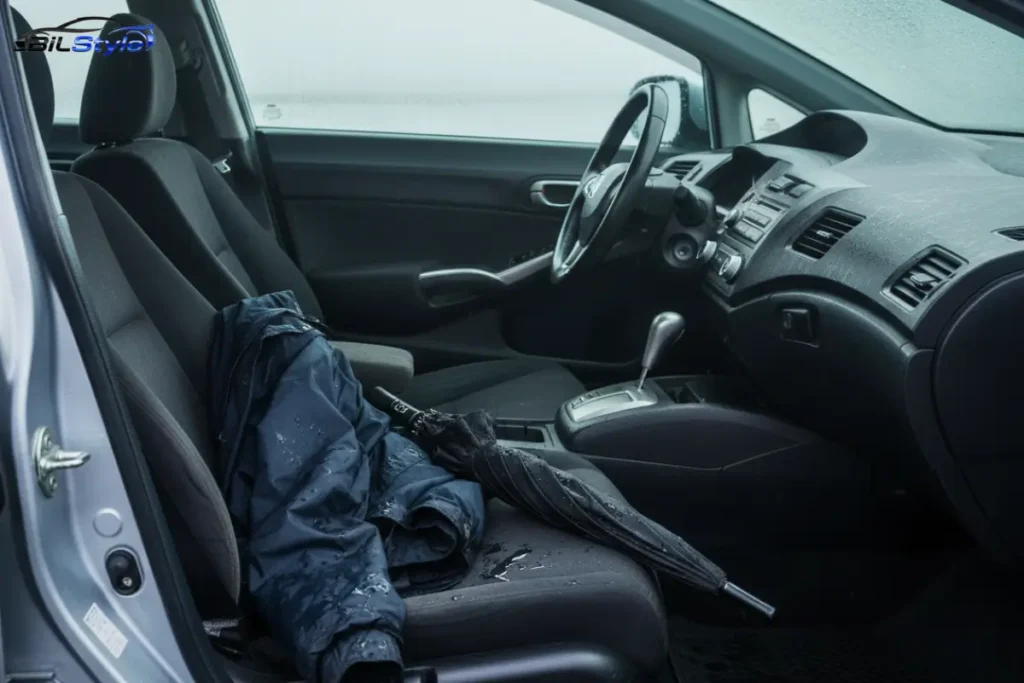 Vådt tøj efterladt i bilen øger fugtigheden